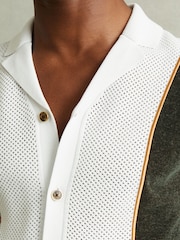 Reiss Green Smoke Meastro Hybrid Velour Cuban Collar Shirt - Image 4 of 6