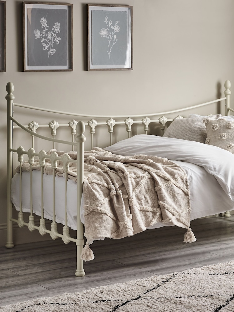 Julian Bowen White Versailles Daybed - Image 1 of 4