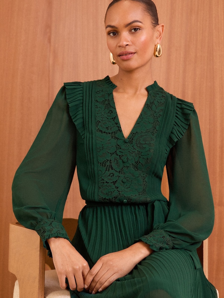 Love & Roses Green Petite Pleated Long Sleeve Lace Detail Midi Dress - Image 4 of 4 Love & Roses Green Petite Pleated Long Sleeve Lace Detail Midi Dress - Image 4 of 4