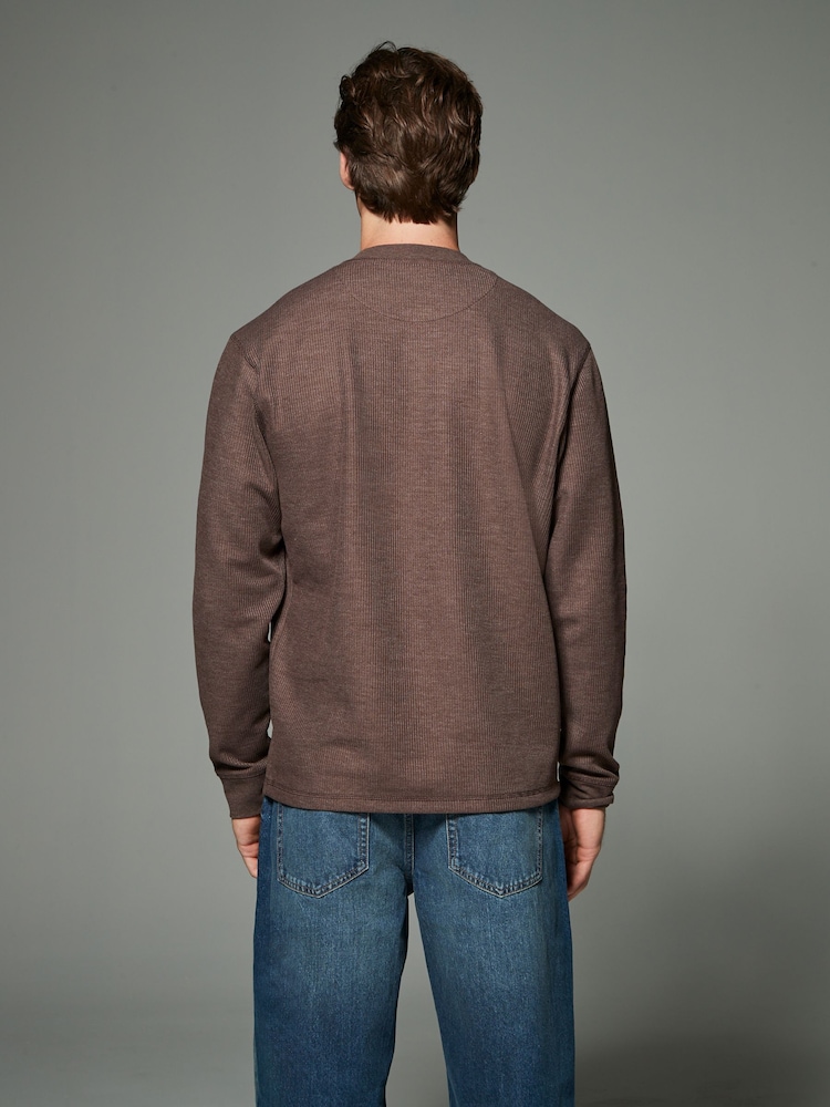 Marron côtelé - T-shirt texturé à manches longues grand-père - Image 3 of 7