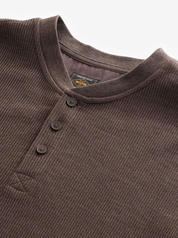 Marron côtelé - T-shirt texturé à manches longues grand-père - Image 5 of 7