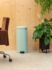 Brabantia Jade Green Pedal Bin NewIcon 30L - Image 1 of 6