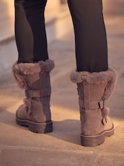 Nerc rjava - Forever Comfort® Faux Fur Double Buckle Ankle gležnjarji - Slika 4 iz 10