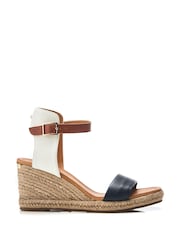 Azul marino - Sandalias de cuña con dos tiras y punta cuadrada Phyllis de Moda in Pelle - Imagen 1 de 4