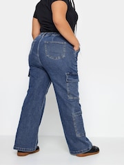 Yours Curve Blue Limited Collection Curve Mid Wash Wide Leg Cargo Jeans - Image 2 of 4