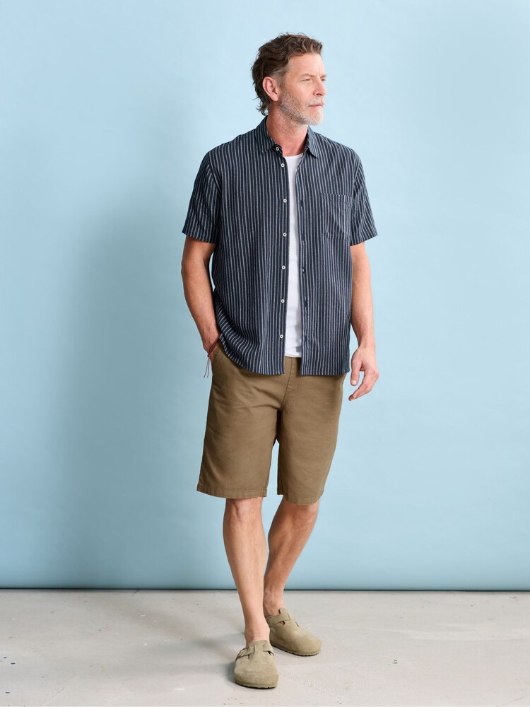 Seasalt Cornwall Blue Skylight Cave Mens Shirt - Image 3 of 7