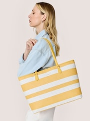 Fiorelli Thea Casual Grain Zip Up Tote Bag - Image 1 of 3