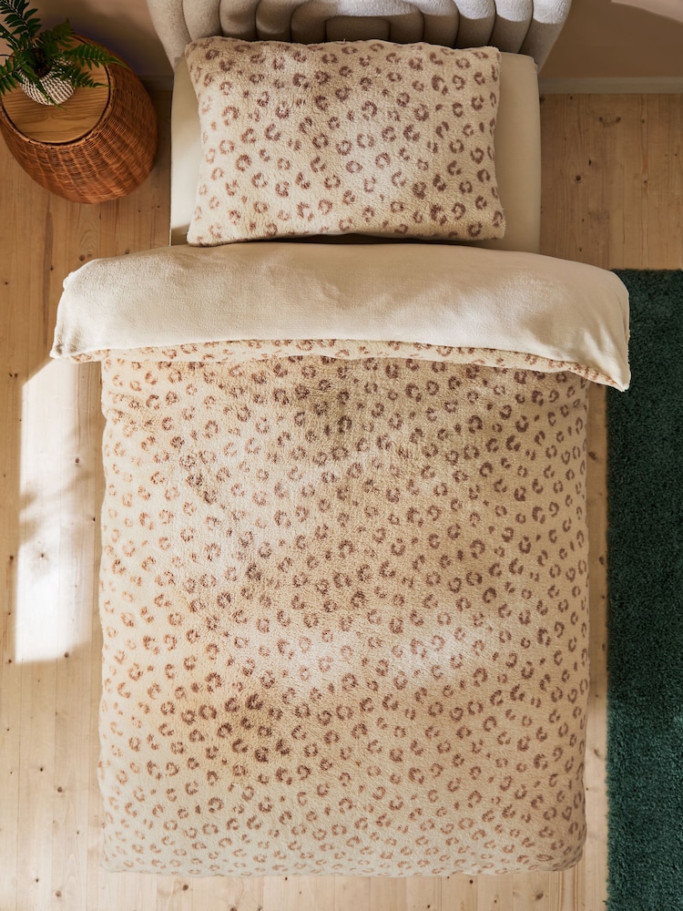 Fleece Natural Animal Print Duvet Cover and Pillowcase Set - Image 4 of 7