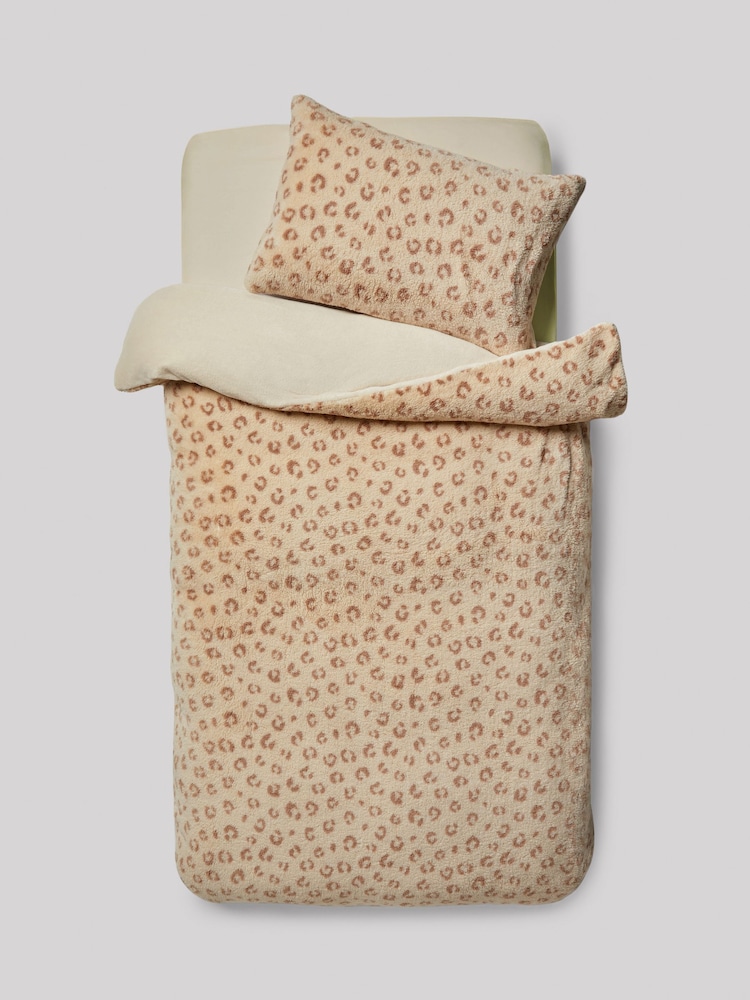Fleece Natural Animal Print Duvet Cover and Pillowcase Set - Image 5 of 7