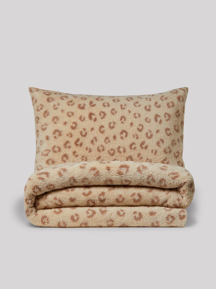 Fleece Natural Animal Print Duvet Cover and Pillowcase Set - Image 6 of 7