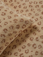 Fleece Natural Animal Print Duvet Cover and Pillowcase Set - Image 7 of 7