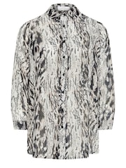 Yours Curve Cream LONDON Zebra Print Shirt - Image 5 of 5
