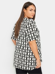 Yours Curve Plissiertes, ausgestelltes Top mit floralem Print - Bild 3 von 4