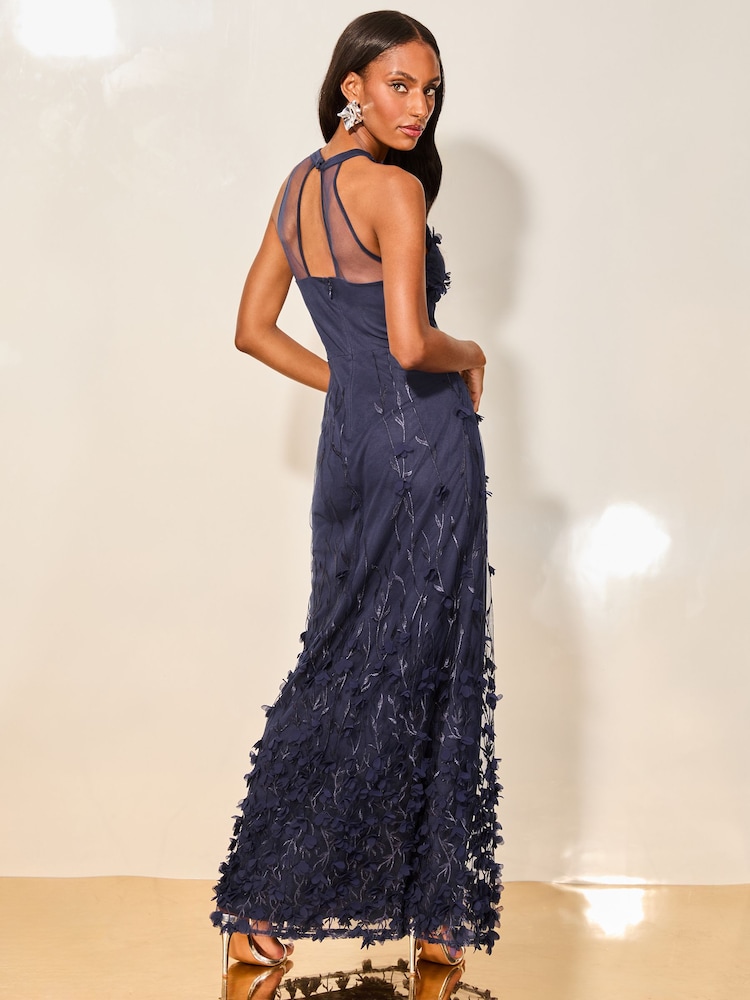 Lipsy Premium Neckholder 3D Maxikleid mit Applikation - Bild 2 von 4 Lipsy Premium Neckholder 3D Maxikleid mit Applikation - Bild 2 von 4