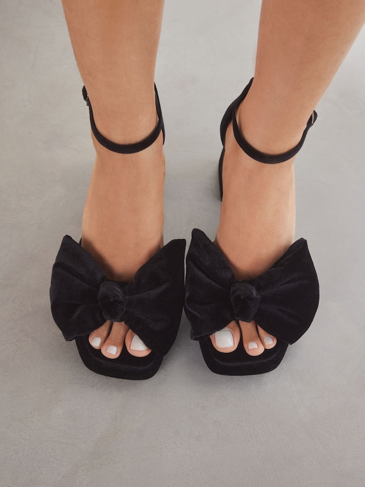 Black Forever Comfort® Platform Flare Bow Sandals - Image 2 of 9
