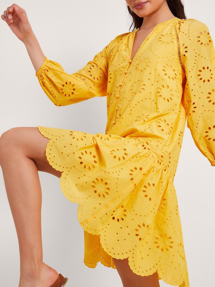 Monsoon Kleid "Tilly" aus 100 % Baumwolle mit Lochstickereien - Bild 2 von 5