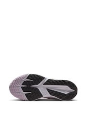 Nike Off White and Apricot Orange Youth Star Runner 4 Trainers - Image 6 of 8