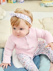 Rosa floral - Conjunto de 2 piezas con pijama tipo pelele y chaqueta de terciopelo de Jojo Maman Bébé - Imagen 1 de 8