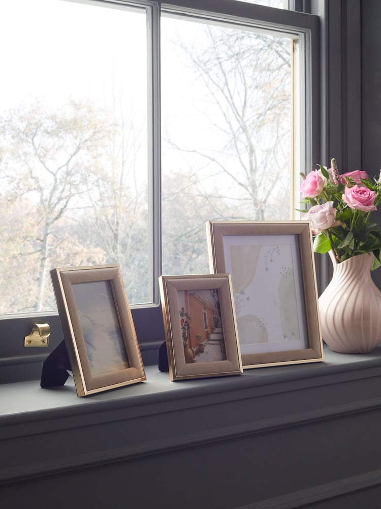 Champagne Velvet Photo Frame - Image 2 of 5