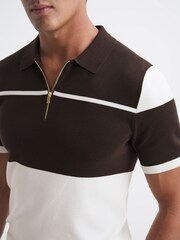 Polo color block de corte slim con media cremallera Rome de Reiss - Imagen 5 de 6