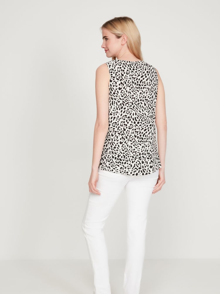 M&Co White Animal Print Shell Top - Image 2 of 6 M&Co White Animal Print Shell Top - Image 2 of 6