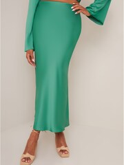 Chi Chi London Green Long Sleeve V-Neck Satin Twist Detail Top - Image 4 of 5