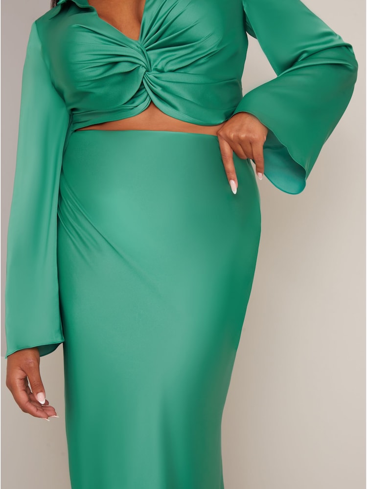 Chi Chi London Green Long Sleeve V-Neck Satin Twist Detail Top - Image 5 of 5