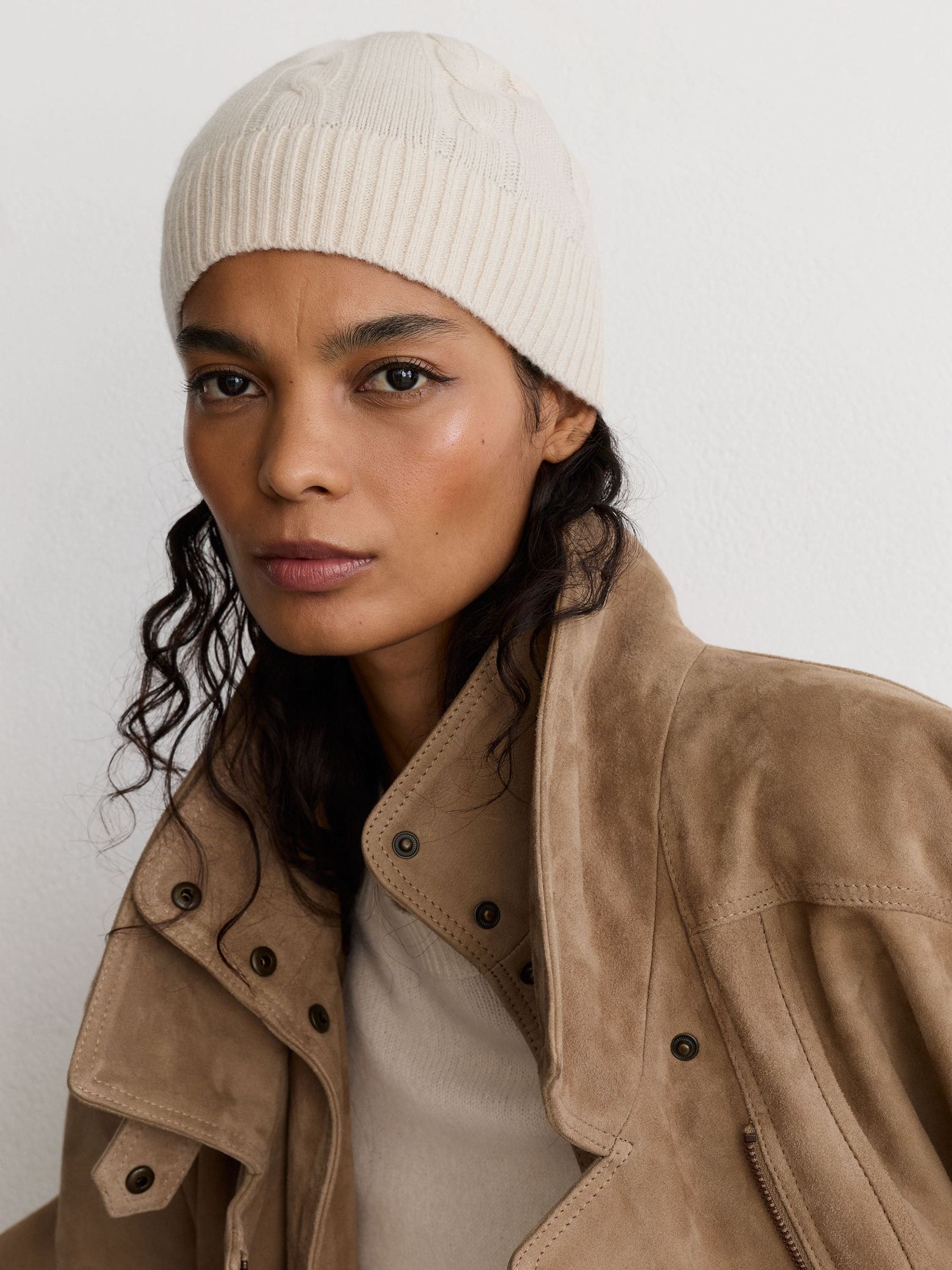 Reiss Cream Rachel Wool-blend Cable-knit Beanie With Cashmere