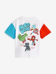 Marvel Weiß/Rückenprint in Rot - Lizenziertes Kurzarm-T-Shirt im Colourblock-Design (9 Monate–8 Jahre) - Bild 2 von 2