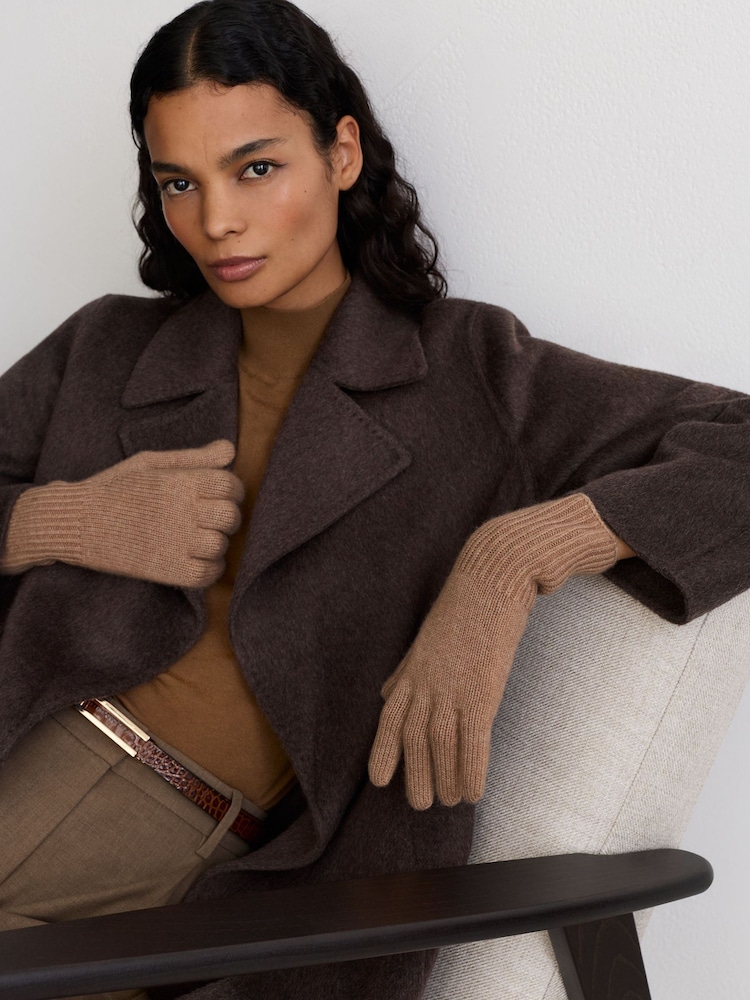 Reiss Camel Issie Wool-Blend Knitted Gloves with Cashmere - Image 1 of 3 Reiss Camel Issie Wool-Blend Knitted Gloves with Cashmere - Image 1 of 3