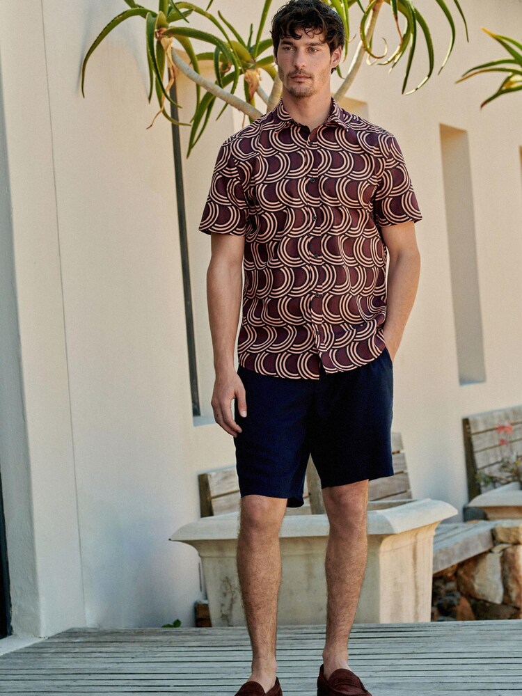 Burgundy Red Short Sleeve Printed Shirt With Cuban Collar - Image 2 of 5
