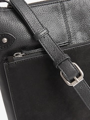 Black Leather Pocket Messenger Bag - Image 5 of 5