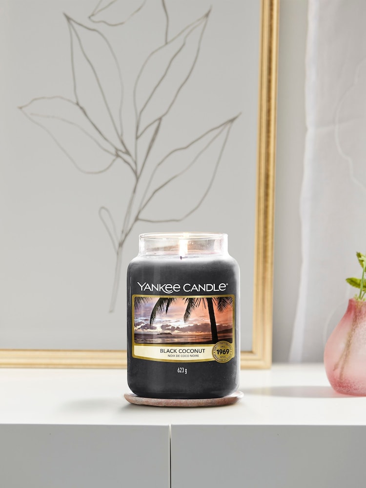 Yankee Candle White Jar Coconut Candle - Image 1 of 3