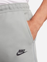 Nike Grey Chrome Tech Fleece Joggers - Image 6 of 10