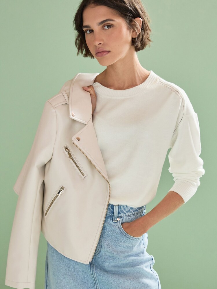 Ecru, Weiß - Kuscheliger, langärmeliger Pullover mit Rundhalsausschnitt - Bild 1 von 7 Ecru, Weiß - Kuscheliger, langärmeliger Pullover mit Rundhalsausschnitt - Bild 1 von 7