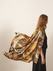 Gold Cerenity Floral Print - CERENE Large Square Scarf - Image 3 de 8