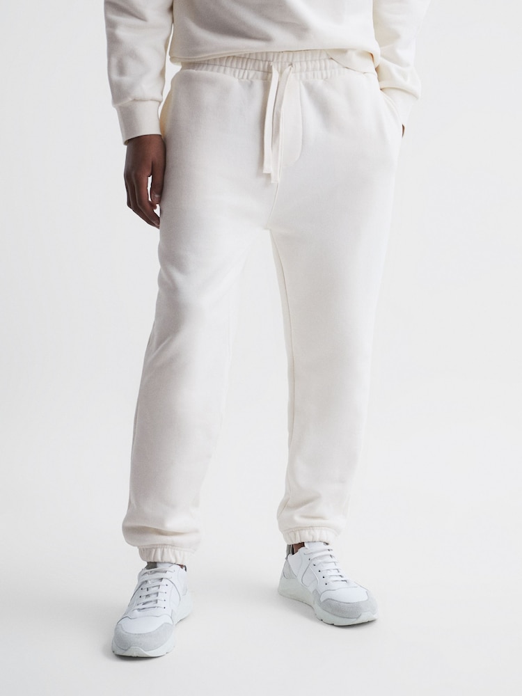 Reiss Ecru Carter Fleece Lined Drawstring Joggers - Image 1 of 7
