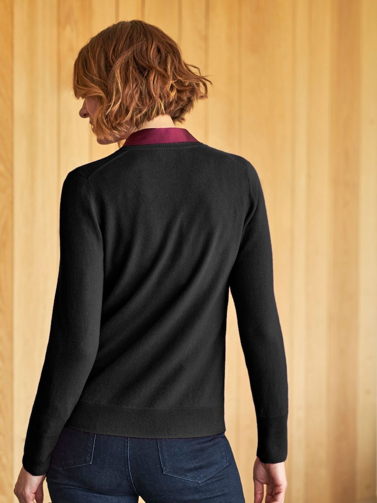 Pure Collection Cashmere V-Neck Sweater - Image 2 of 4
