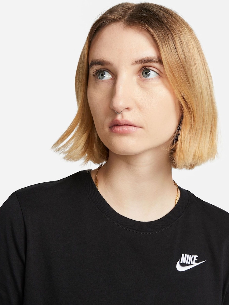 Nike Black Sportswear Club Essentials T-Shirt - Image 4 of 4