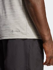 Серый - Спортивная футболка adidas Train Essentials - Изображение 6 из 7