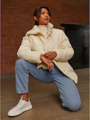 Chi Chi London Cream Oversized Duvet Short Padded Coat - Image 3 of 5