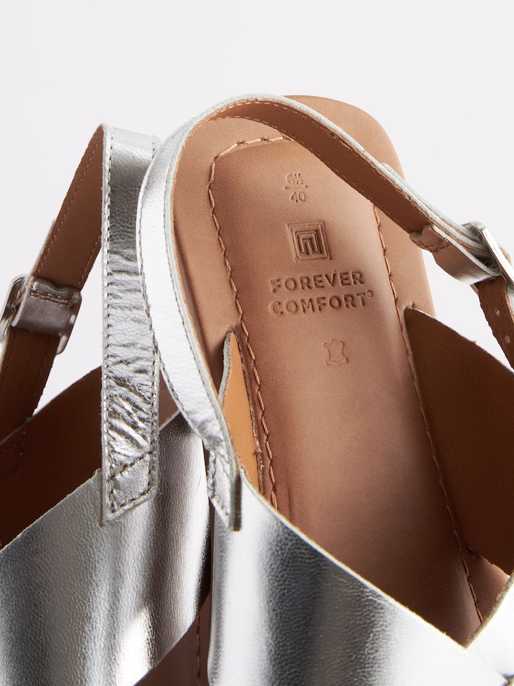 srebrna (barva); srebro - Usnjeni sandali s prekrižanimi paščki Forever Comfort® - Slika 6 iz 6 srebrna (barva); srebro - Usnjeni sandali s prekrižanimi paščki Forever Comfort® - Slika 6 iz 6