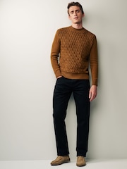 Karamellbraun - Strukturierter Strickpullover mit Stehkragen - Bild 2 von 7