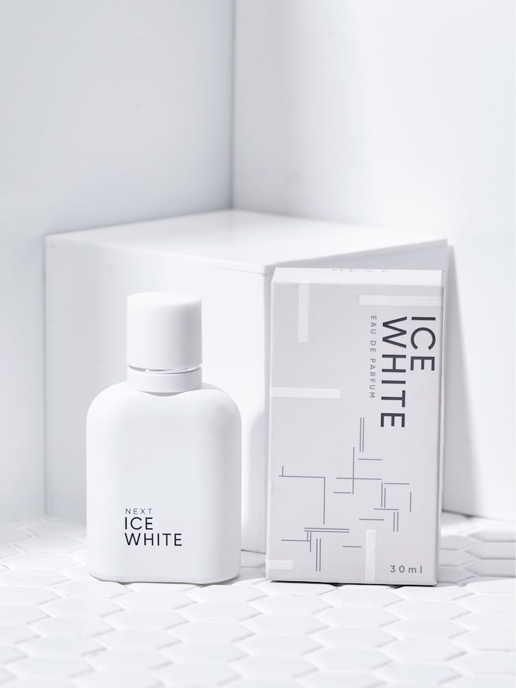 Ice White 30ml Eau De Parfum - Image 2 of 5 Ice White 30ml Eau De Parfum - Image 2 of 5