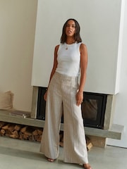 White - Image 2 of 5