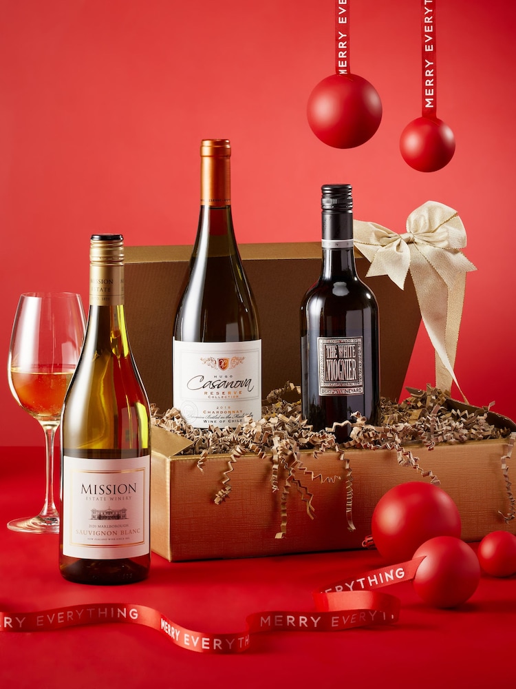 Le Bon Vin Trio of World White Wines Gold Box Gift - Image 3 of 3
