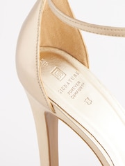 Gold Signature Leather Platform Sandals - Image 6 of 8