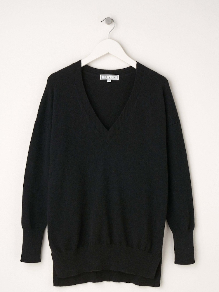 Truly Black Cashmere Boyfriend V-Neck Jumper - Image 4 of 4