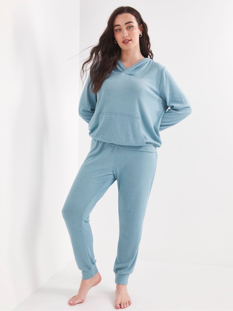Conjunto de pijama de punto con capucha Pretty Secrets de Simply Be - Imagen 1 de 6 Conjunto de pijama de punto con capucha Pretty Secrets de Simply Be - Imagen 1 de 6