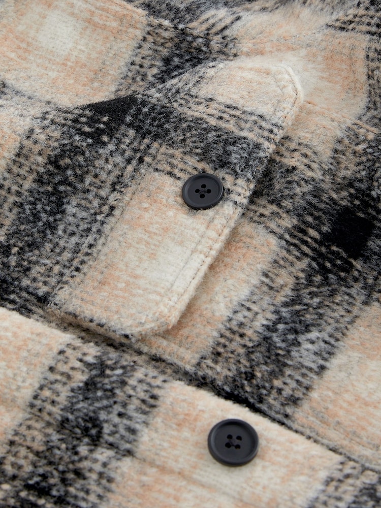 Natur - Hemdjacke mit Borgfutter - Bild 10 von 10 Natur - Hemdjacke mit Borgfutter - Bild 10 von 10